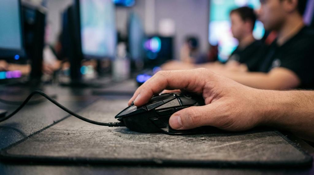 8 Internet Cafe Games That Keep Players Longer